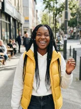 Street photo of the woman with box braids